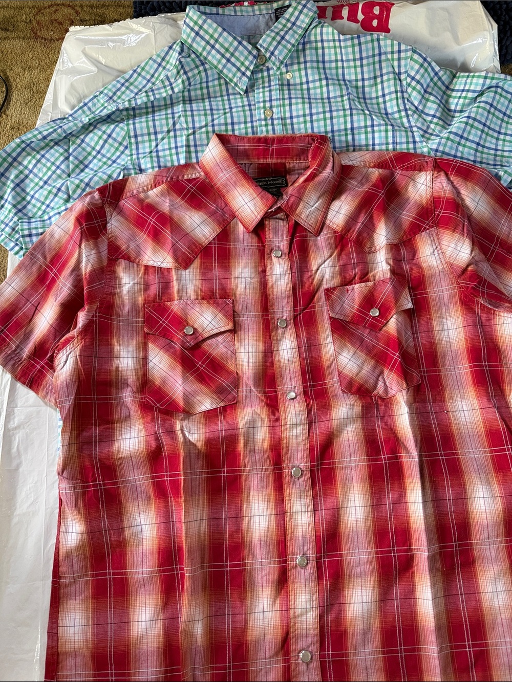 Men's Red Plaid Short-Sleeve Button-Up Shirt - Unbranded